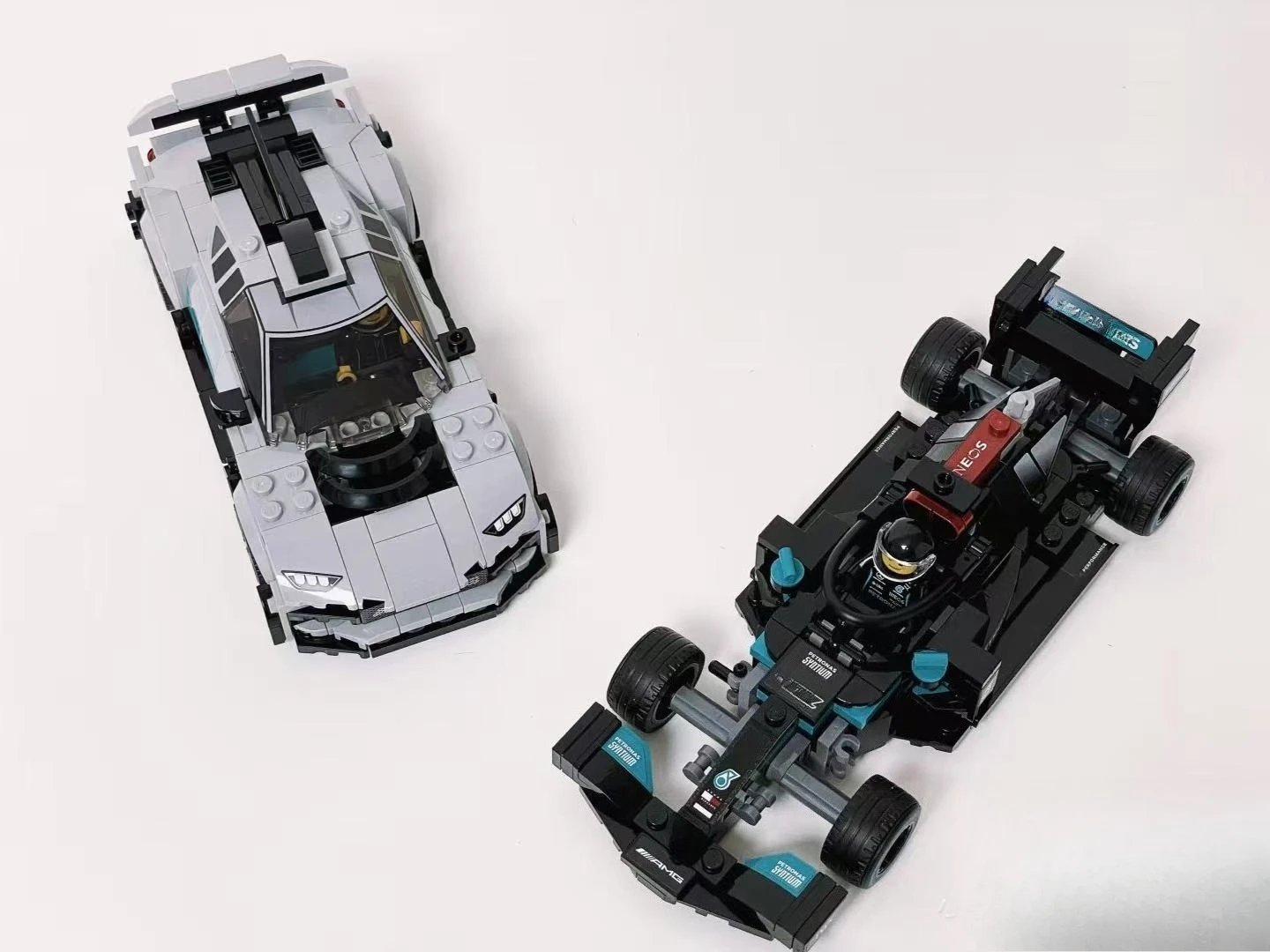 

2025 в наличии, строительный блок, супер серии 76909, гоночный автомобиль, сборная модель, игрушка в подарок для мальчиков