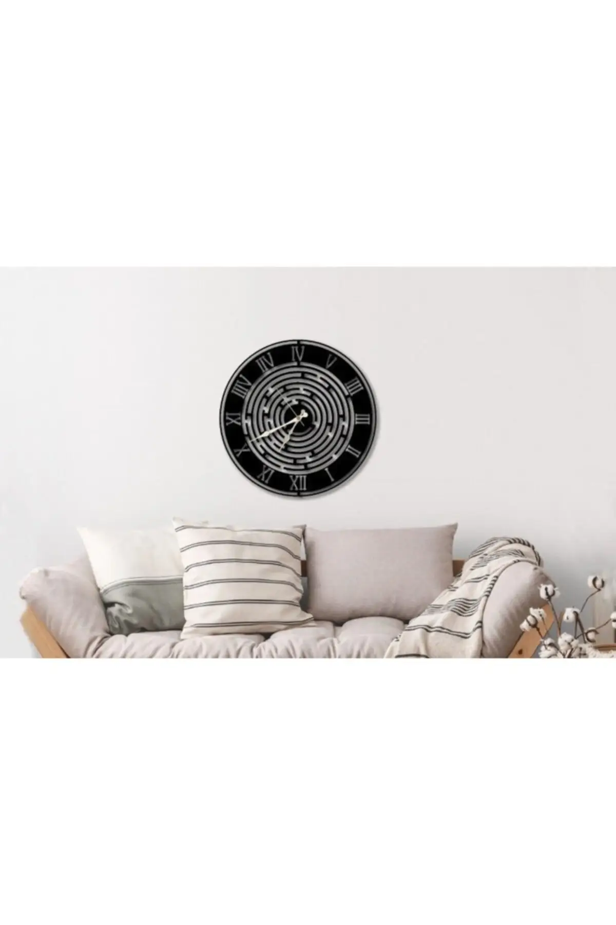 Uras Metal Wall Clock Metal Wall Clock Minimalist Roman Numeral 49x49 Cm. Wall Clock Creative Home Decor