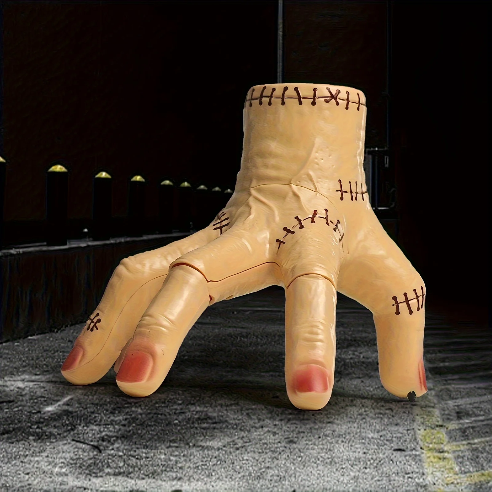 

Детская карнавальная игрушка-призрак на Хэллоуин, новая игрушка для ползания рук на Хэллоуин, забавная игрушка для розыгрыша с ладонью на Хэллоуин, реалистичное украшение для костюма рук-призрака, праздничная игрушка-шурт, игрушка-украшение (батарея)