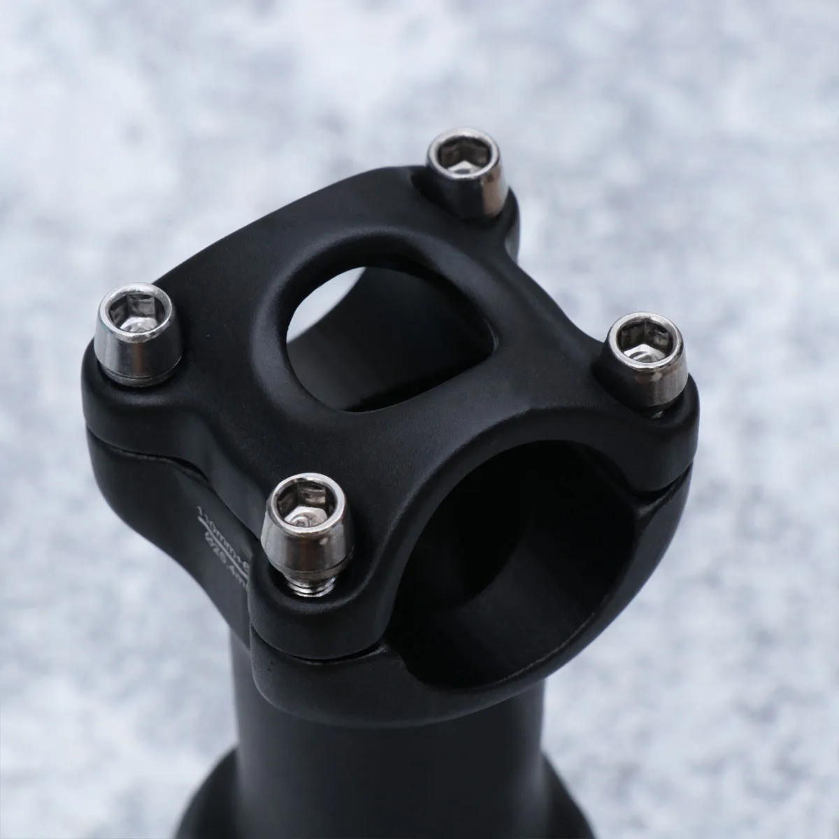 

Adjustable Handlebar Stem Aluminum Alloy Bike Handlebar Riser 25.4x110 Shock Absorption Fatigue Reduction Stable Fix Front Fork