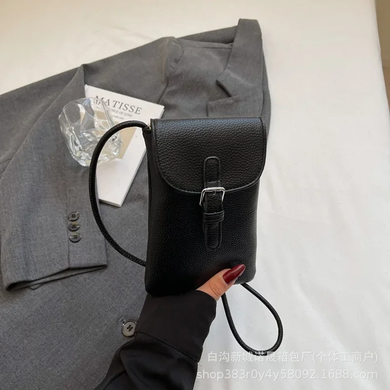 

Luxury Brand New in Niche Retro Contrasting Colors and Fashion | Daily Versatile, Can Be Carried on One Shoulder and Crossbody