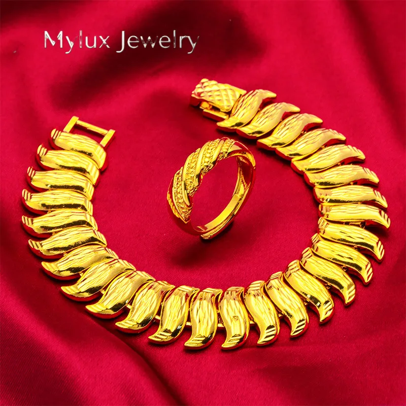 

Mylux Jewelry 24K gold buckle bracelet AU999 full gold, suitable for both business and leisure, showing the calm temperament of