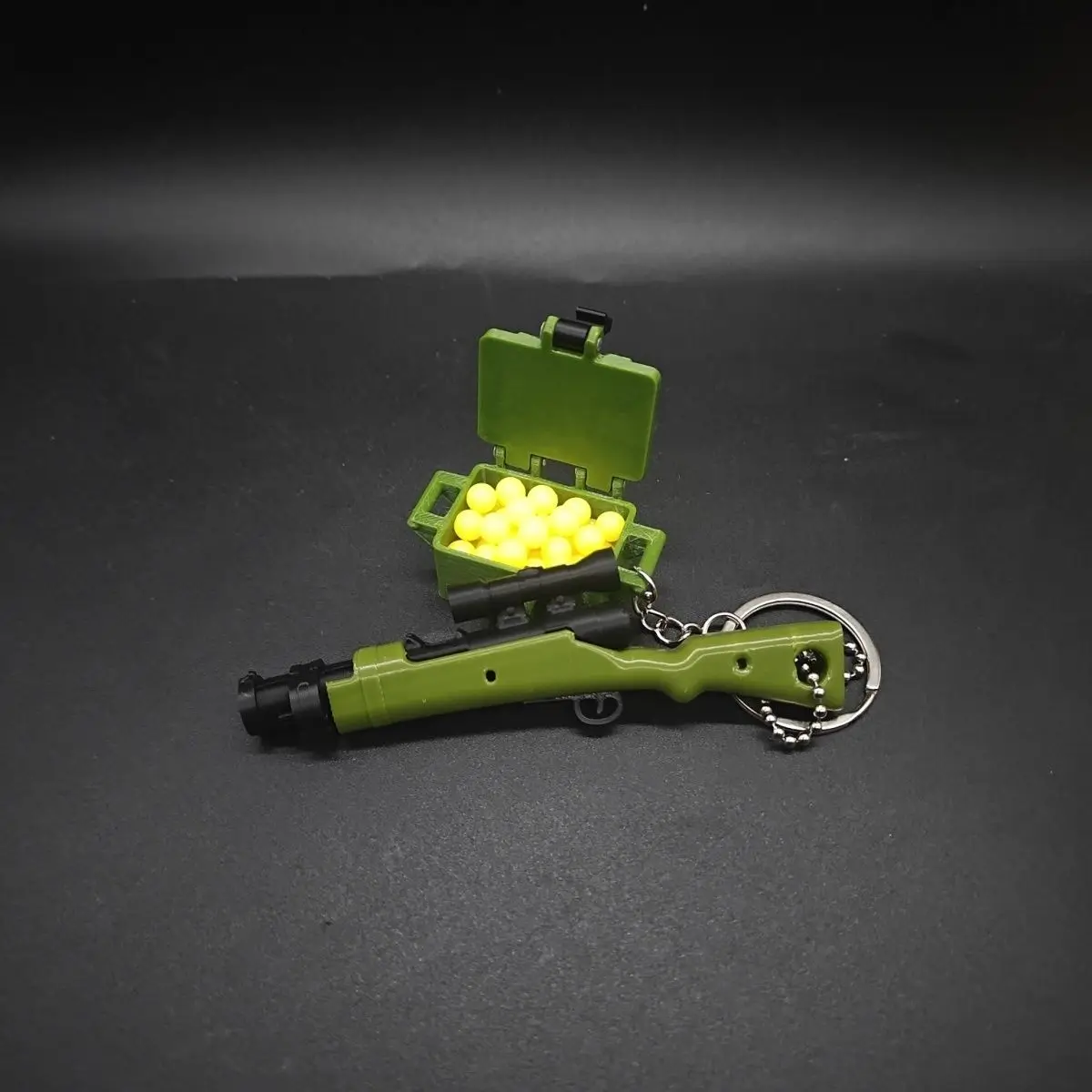 

Can Launch Small Ball mini Gun Keychain Battle Master Glock Toy Model Q Edition Toy Backpack Pendant Stress Relief Toy