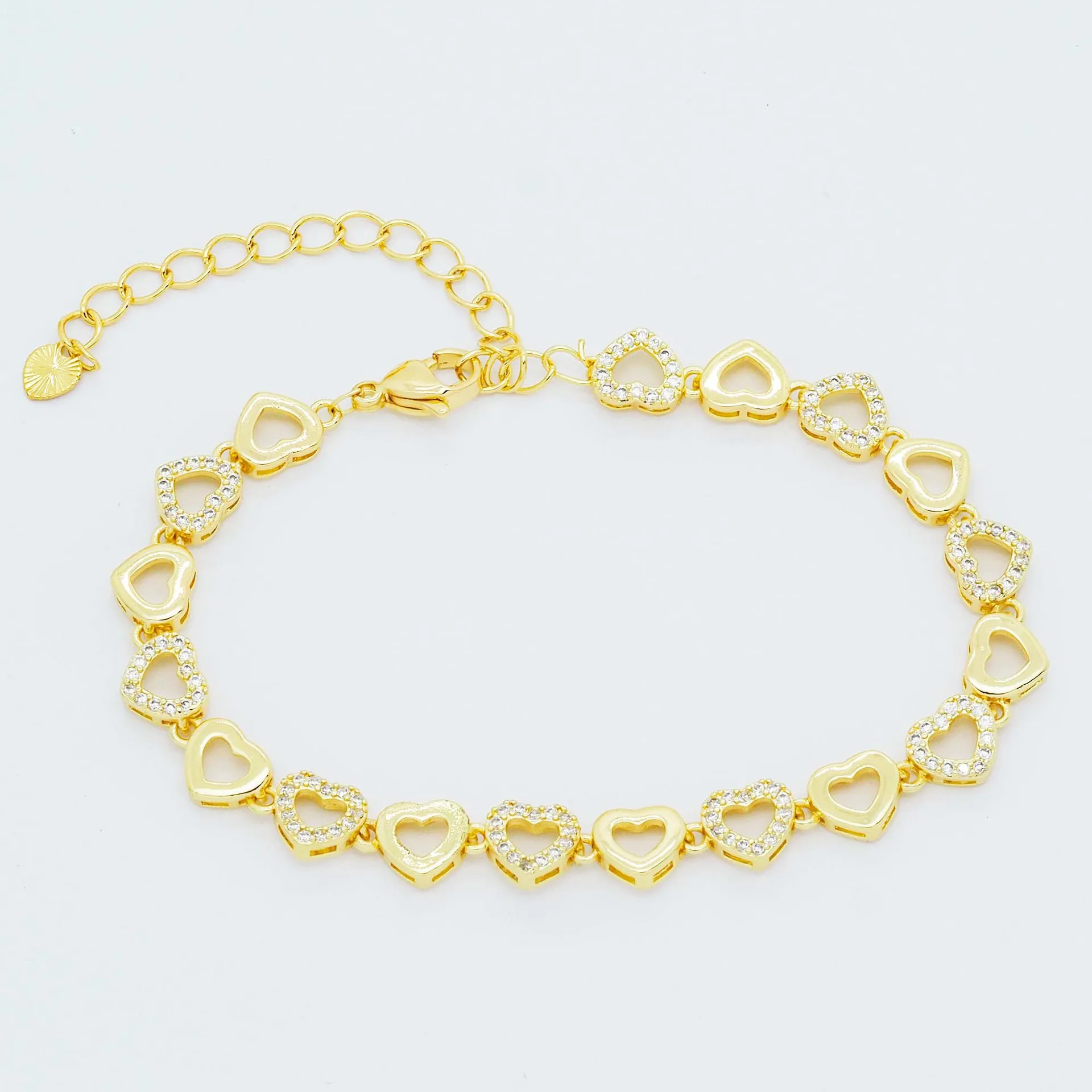 شخصية المرأة سحر سوار على شكل قلب الزركون مطلي 18K مطلي سوار ذهب يوميا بسيطة كريستال سلسلة سوار مجوهرات Gif #3