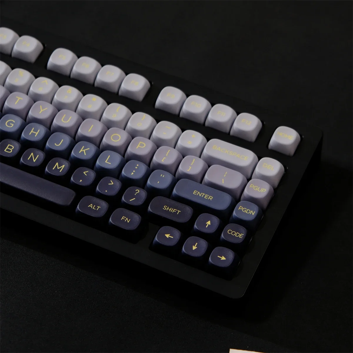 

Gradient Grey Mountains 126 Keys PBT Keycaps Five-sided Sublimation MOA Profile Keycaps For MX Switch Mechanical Keyboard Keycap