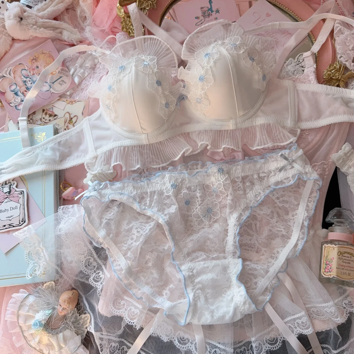 

Женское нижнее белье в стиле феи, романтическое девичье эстетичное нижнее белье с белыми лепестками и русалкой, комплект с беспроводным бюстгальтером пуш-ап и кружевной отделкой