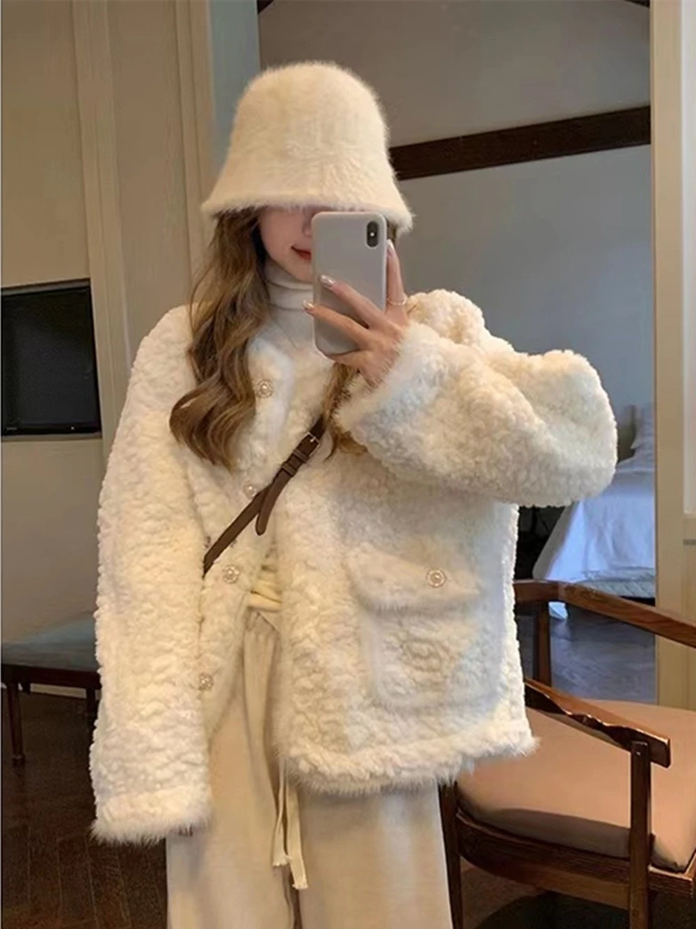 

Lamb Wool Coat Female New Autumn Winter Korean Faux Fur Top Coat Long Sleeve Thick Splicing 2023 Single Breasted Tops B75