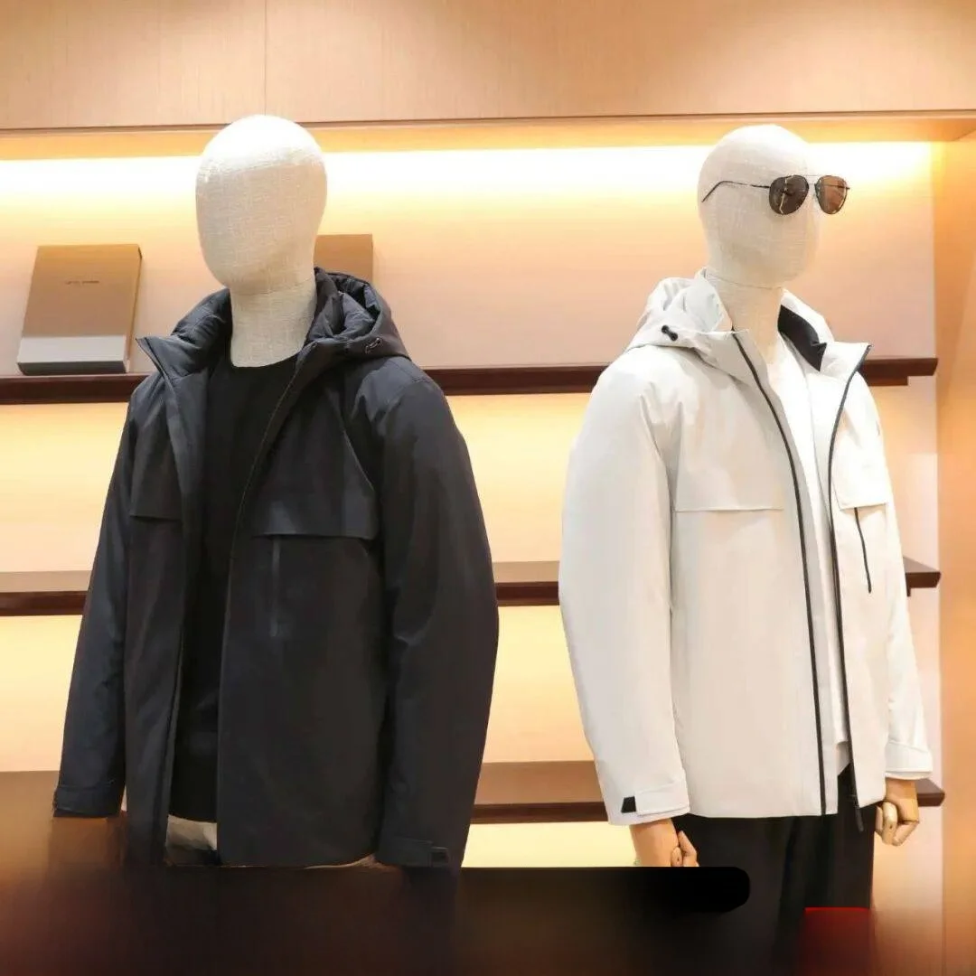 

Ультратеплая мужская зимняя куртка из гусиного пуха, устойчивая к очень холодной погоде, водонепроницаемая, с капюшоном, из прочного полиэфирного волокна, с длинными рукавами, на молнии.