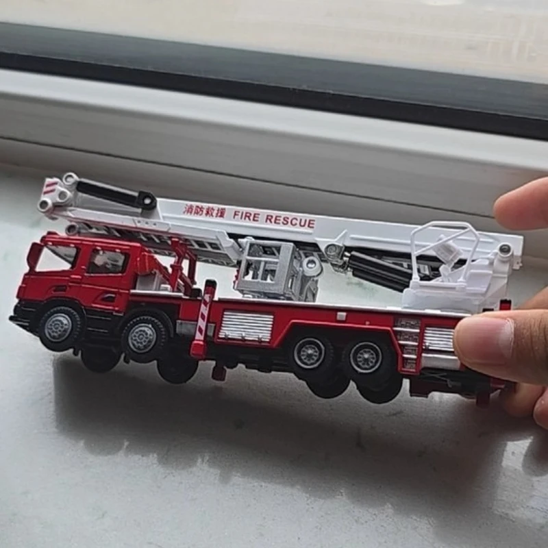 Modelo de caminhão de bombeiros, rotação 360 graus, carro de resgate, simulação de liga, escada extensível, modelo de motor, brinquedo de presente de aniversário