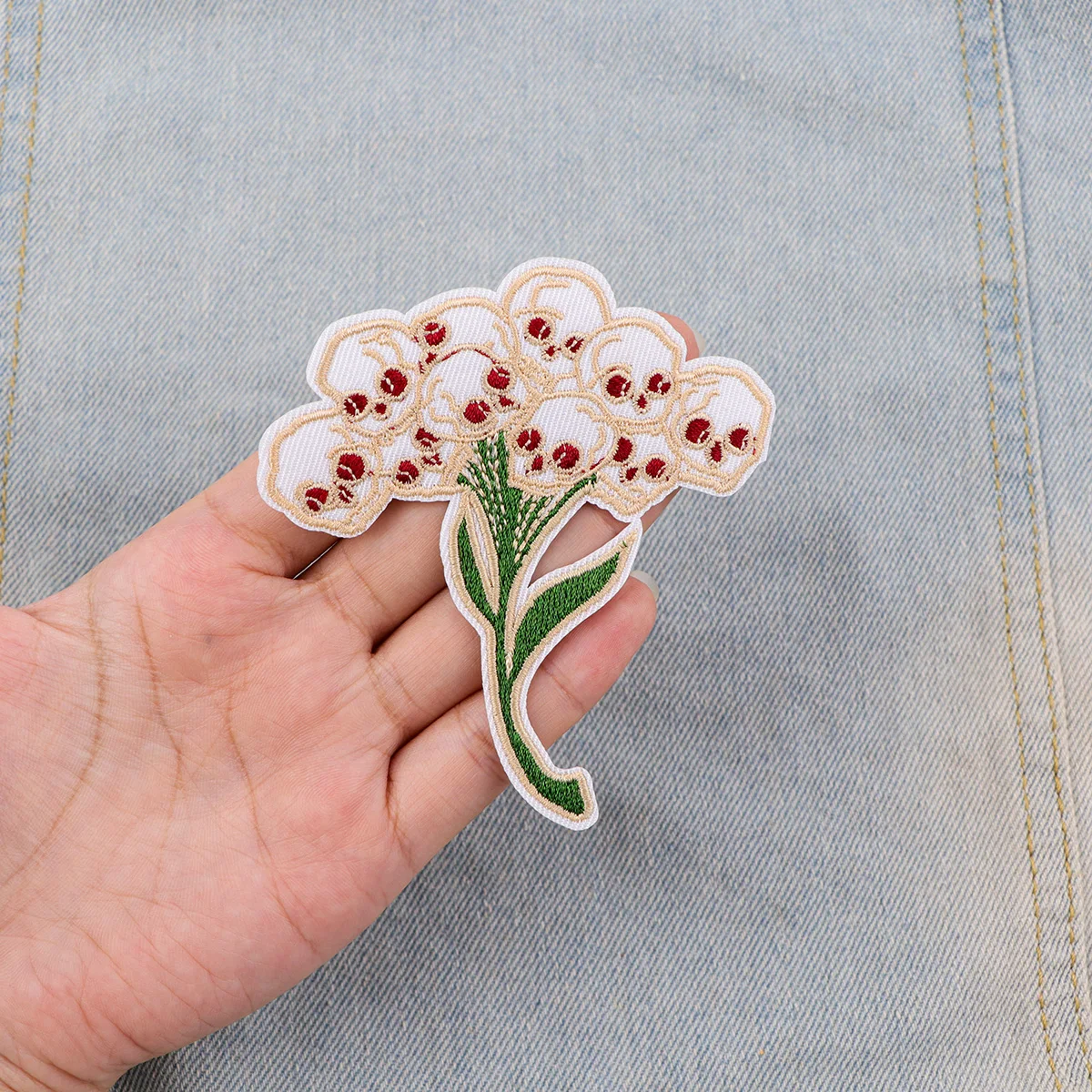 Flowers Patch Iron On Embroidered Patches For Clothing Thermoadhesive Patches On Backpacks DIY Jackets Stickers For Kids