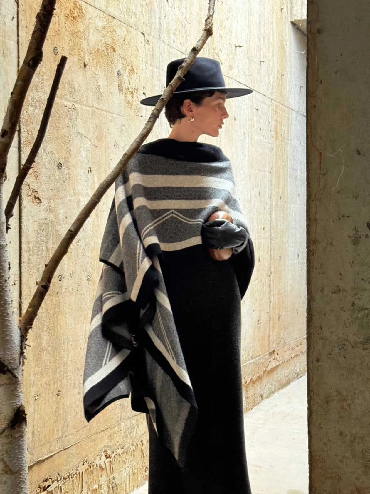 Echarpe-en-tricot-de-laine-melangee-grande-taille-a-motif-geometrique-chale-epais-noir-et-blanc-accessoire-de-mode-coreen-elegant