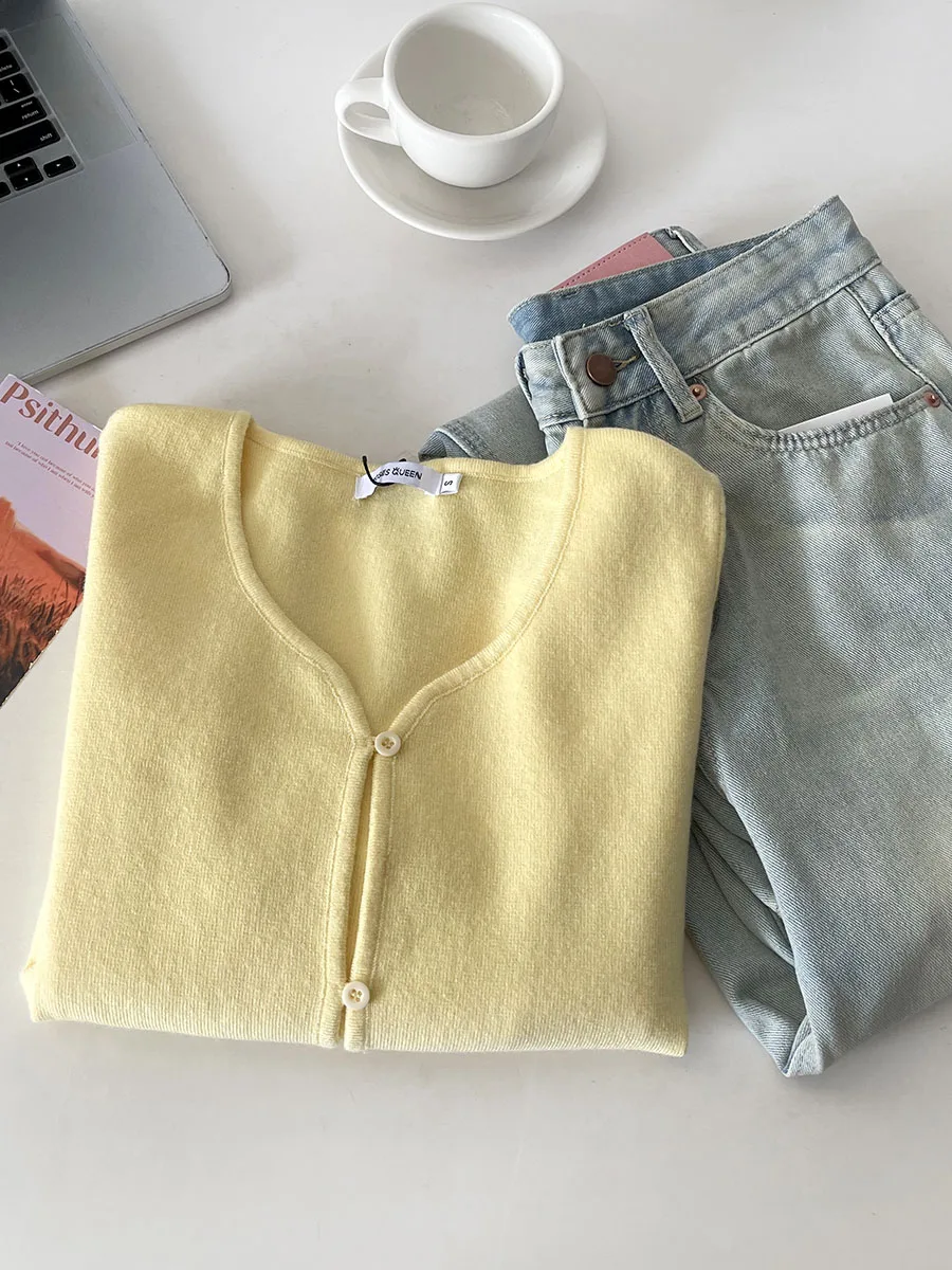 

Korean Style Slimfit Knit Cardigan Women's V-Neck Tonal Buttons Coats Autumn Thin Soild Color All Match Outerwear