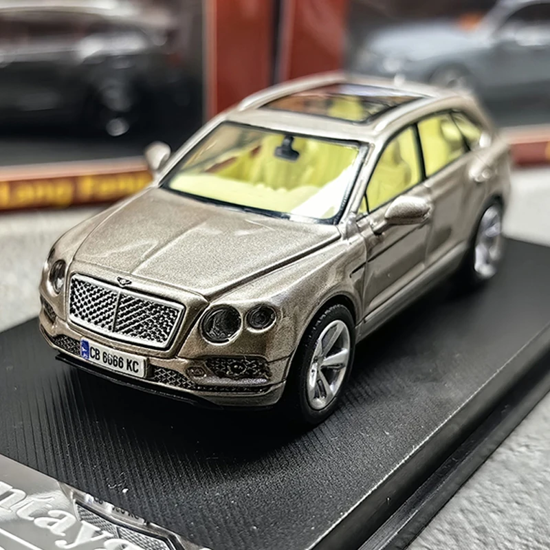 LF 1:64 Scale Diecast Alloy Luxury Bentley Bentayga SUV Toys Cars Model Classics Nostalgia Adult Gifts Souvenir Static Display