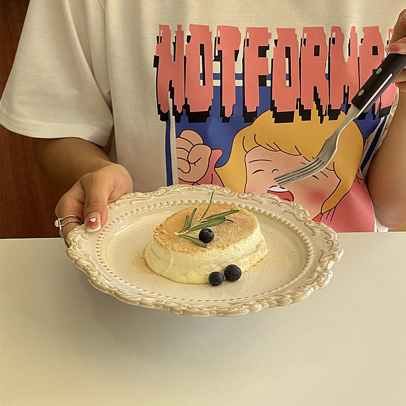 Retro Ins Style Ceramic Dessert Plate with Relief Lace Design Italian Pasta Salad Plate Western Dinner Plate Cake Plate