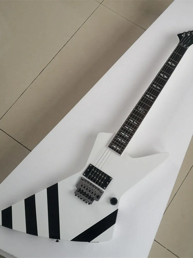 Goose Type Electric Guitar, White Paint, Black Strip Character, Can Be Customized in Any Color