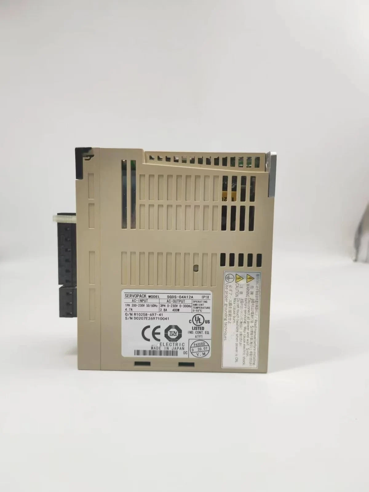 New SGDS-04A12A Servopack Servo Driver 12 Months Warranty SGDS 04A12A