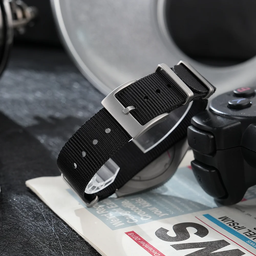 Watchdives WD1972 ساعة كوارتز الياقوت مضيئة الرجال الساعات VH31 الاجتياح ثانية حركة 20Bar ساعات مقاومة للماء مع صندوق هدية