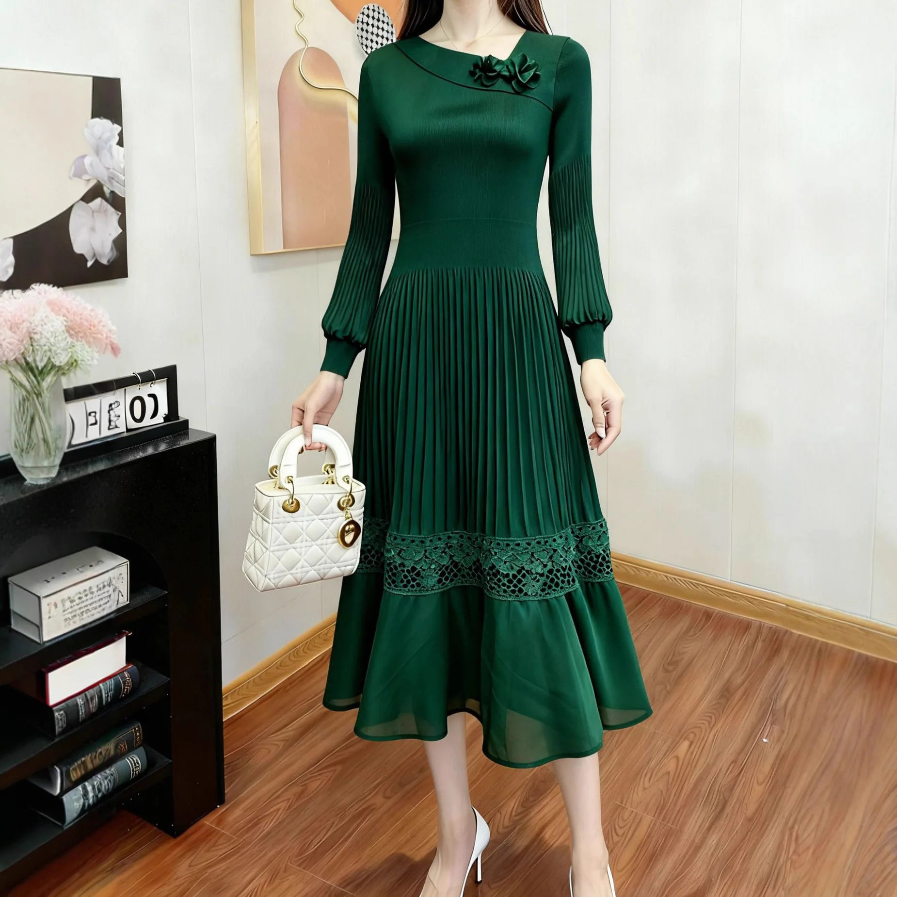 

Miyake плиссированные лоскутные платья плиссированные платья больших размеров полые платья с наклонными плечами и круглым вырезом с цветочным декором женские длинные платья