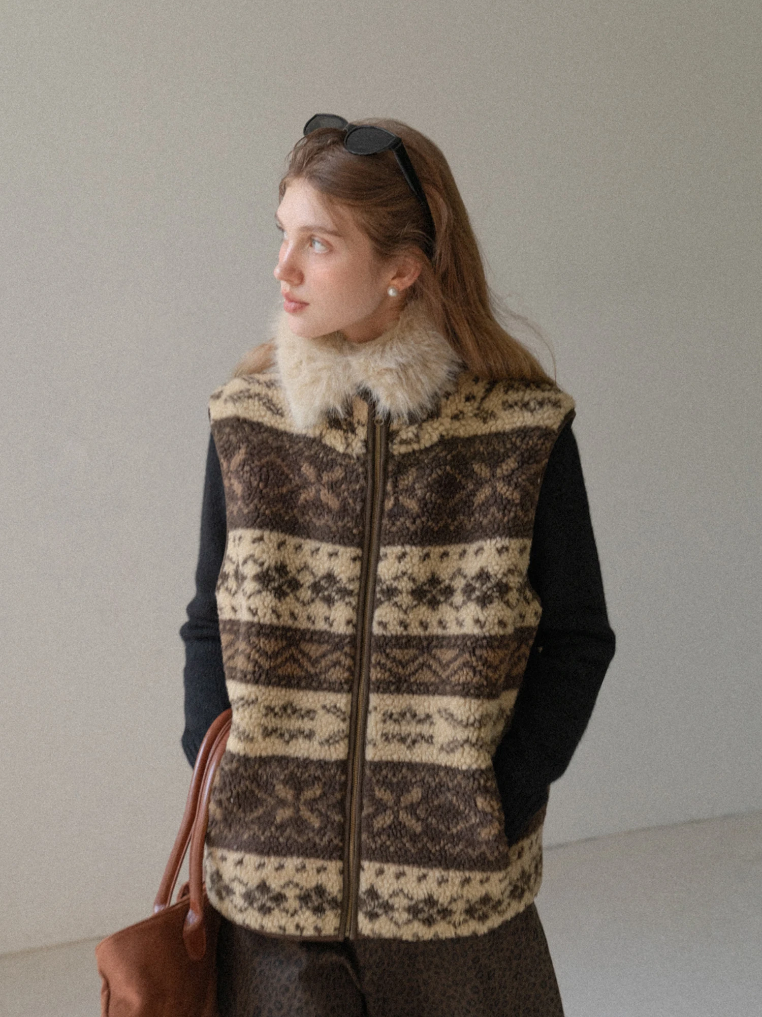 

Retro Eggka Faux Fur Stand Collar Vest Brown Loose Layered Casual Top Mermaid Style Polyester Commute Wind Outerwear Zipper