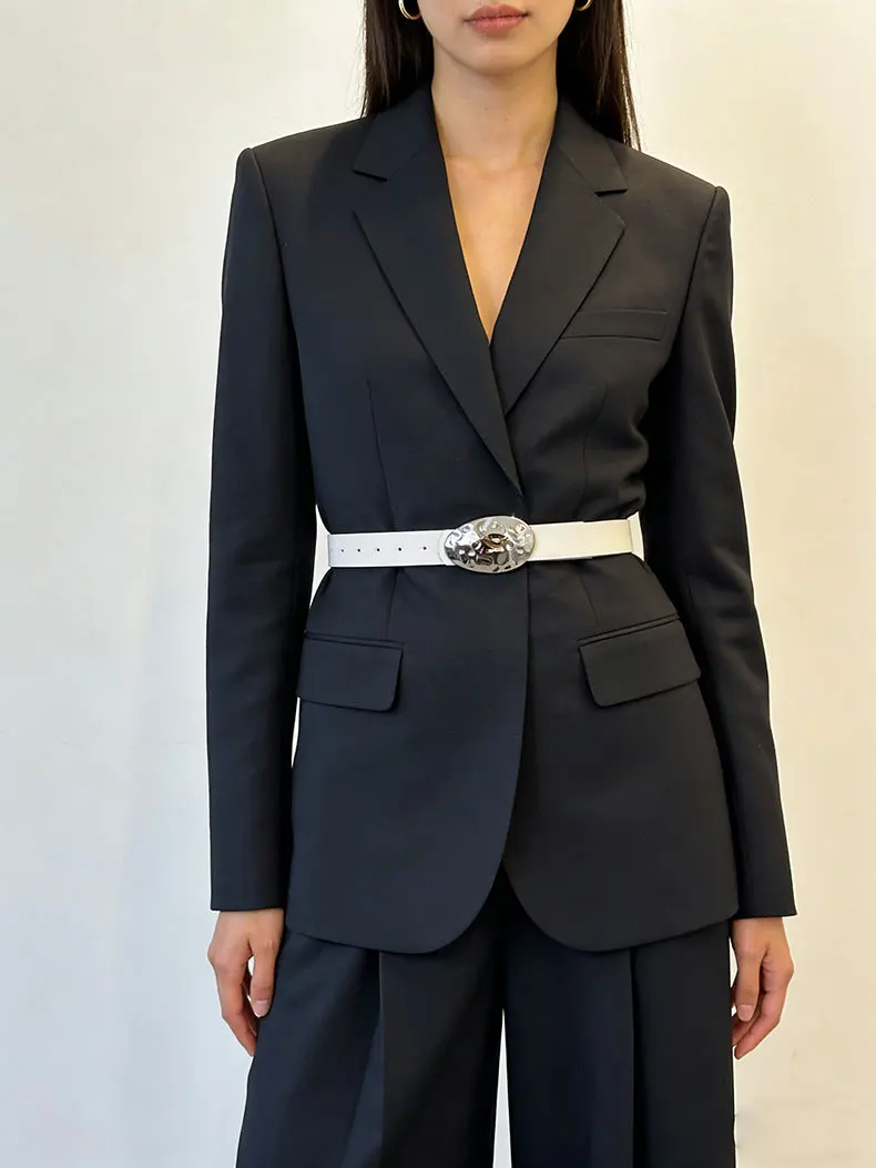 New stylish niche-design minimalist oval leather buckle a sophisticated commuter belt that pairs perfectly with jeans