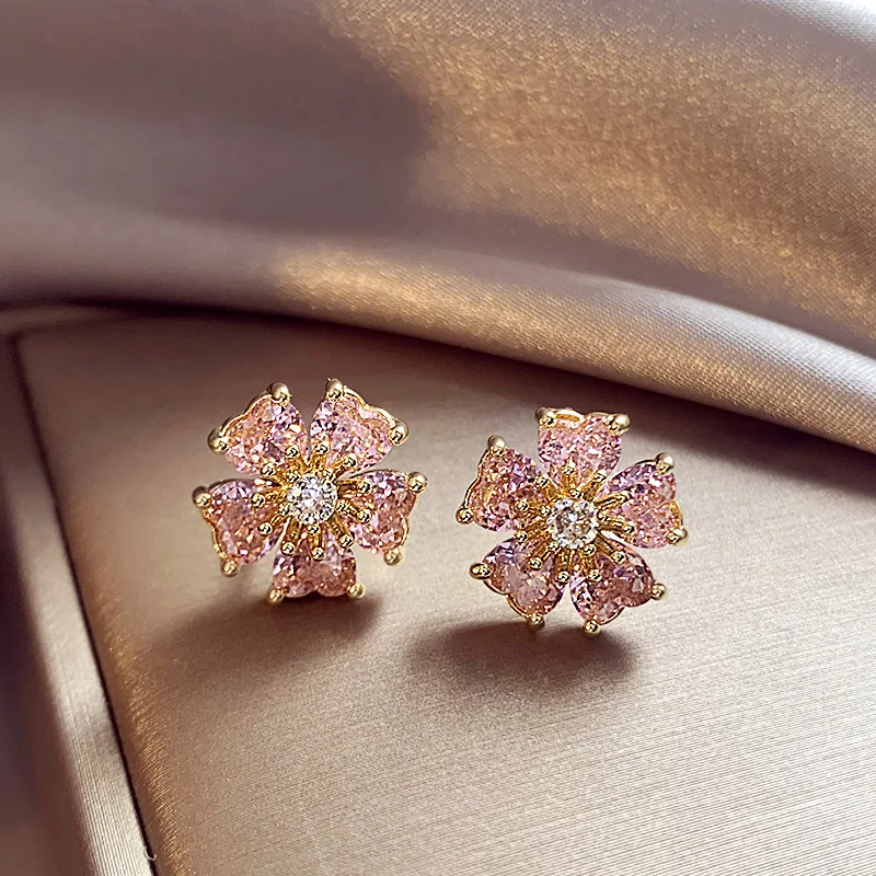 2024 New Korean Sweet Exquisite Pink Flowers Stud Earrings Elegant Fashion Little Fresh Luxury Women Earrings Jewelry