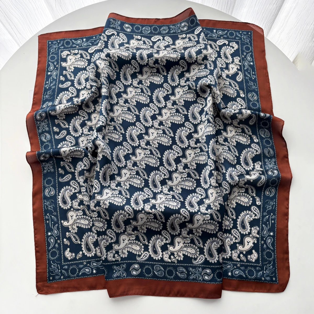 Retro Paisley-Schal für Damen, Imitations-Halstücher, Foulard, Bandana, Hijab, Haarbänder, quadratische Schals, Wickeltücher – Detail 6