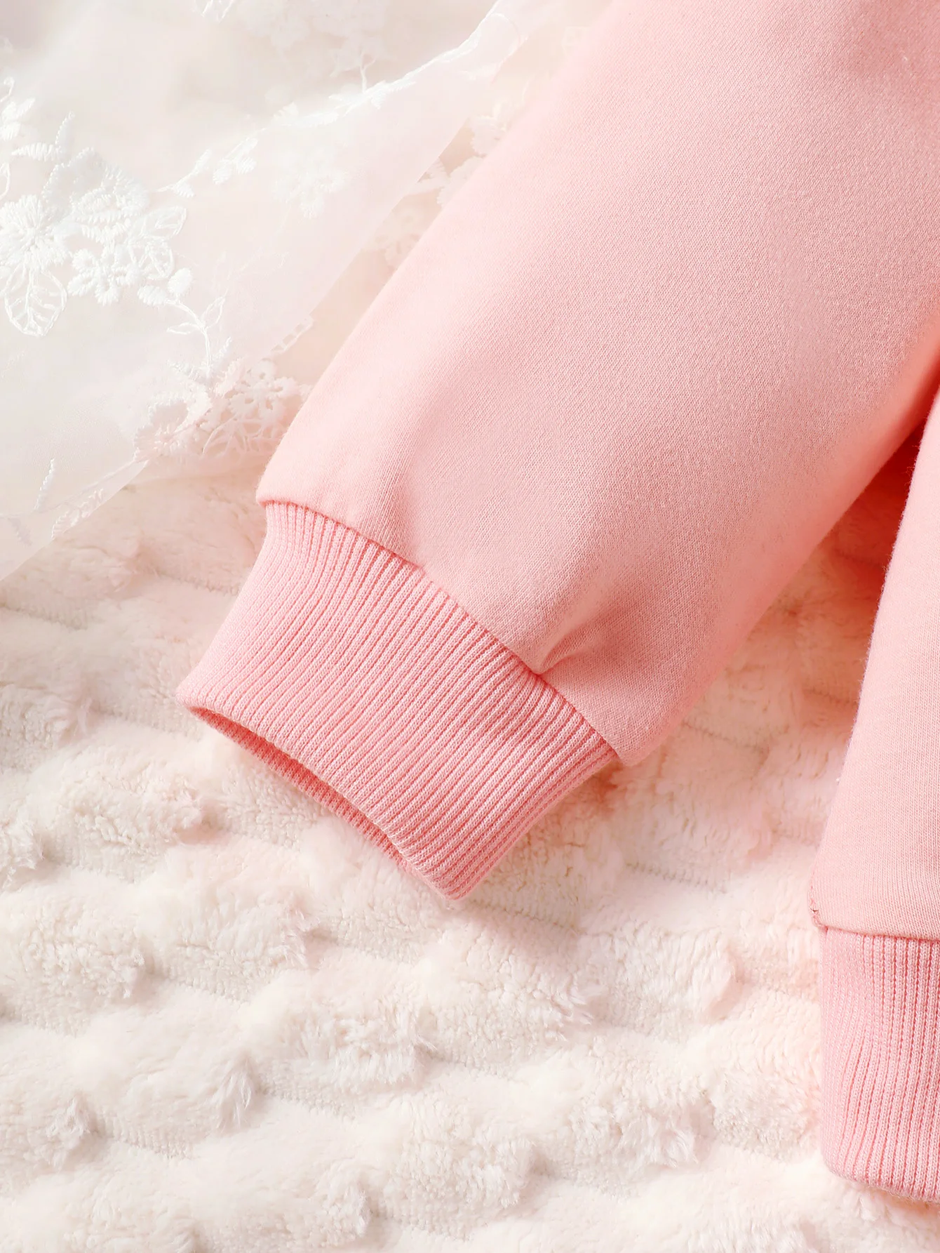 Rosa Pullover-Oberteil und schmal geschnittene Blumenhose für Babymädchen, lässiges Frühlings-Herbst-Mode-Set, zweiteiliges Outfit mit Buchstaben-Print – Detail 4