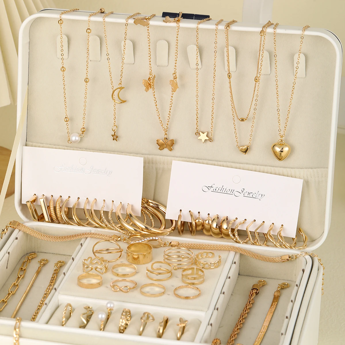 Elegant Vintage Chic Jewelry Set Including Pendant Necklaces,Twisted C-Hoop Earrings,Gold Color Rings,Bracelet ,Daily Outfits