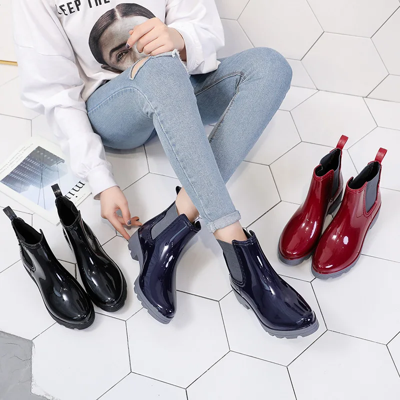 

Women's Spring Autumn Rain Boots Mid-Calf Waterproof Non-Slip Fashionable PVC Shoes Comfortable Rubber Bottom Korean Style
