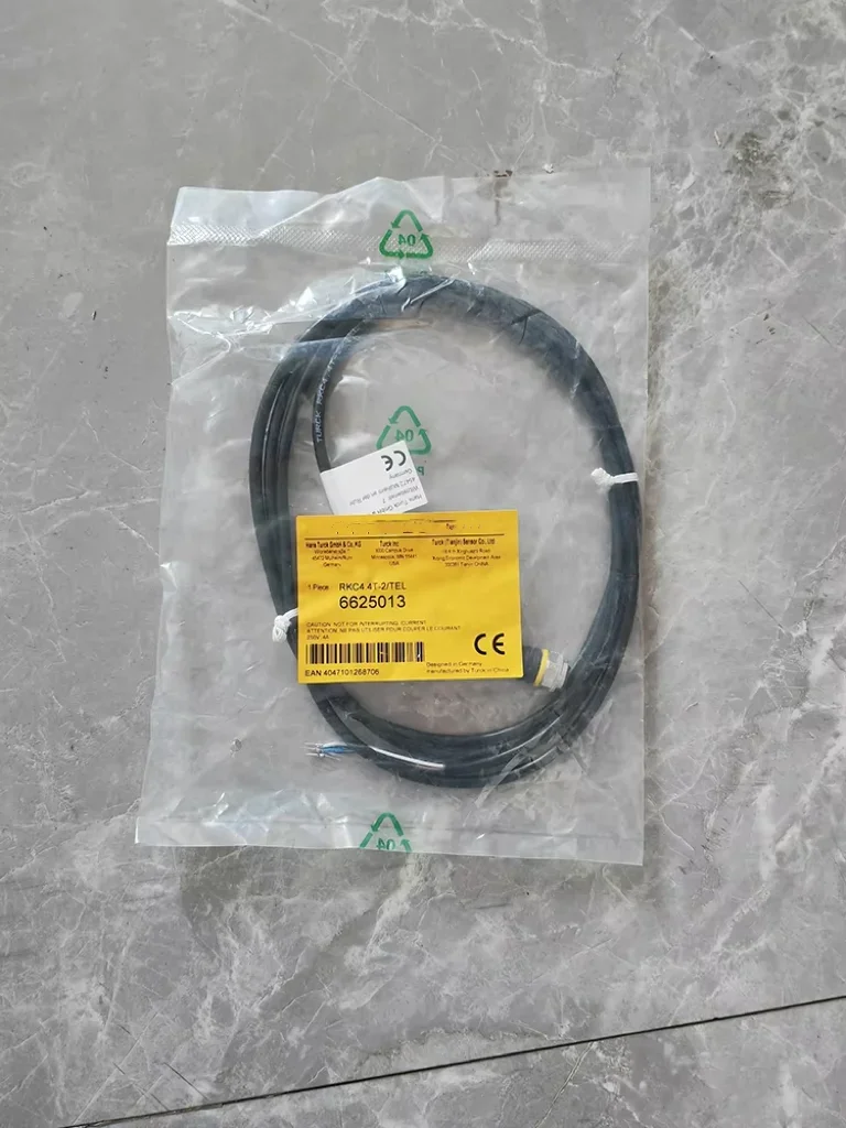 

Совершенно новый и оригинальный RKC4.4T-2/TEL