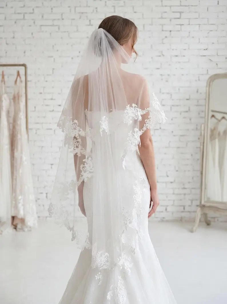 wedding-accessories-lace-bridal-veil-with-comb-two-layer-embroidered-tulle-wedding-accessories-veil-handmade-customization
