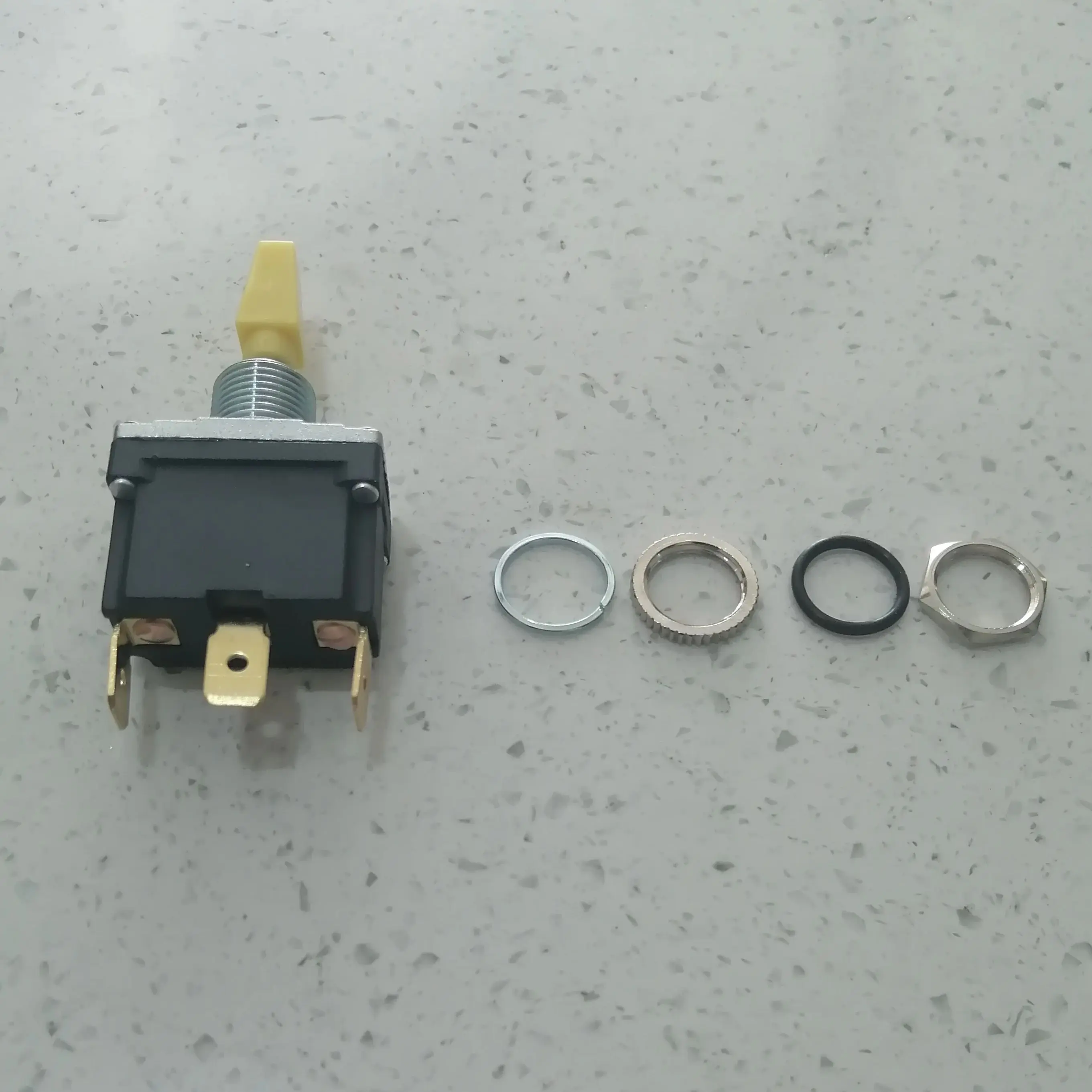 

Toggle Switch 1001155045 use for JLG lifts