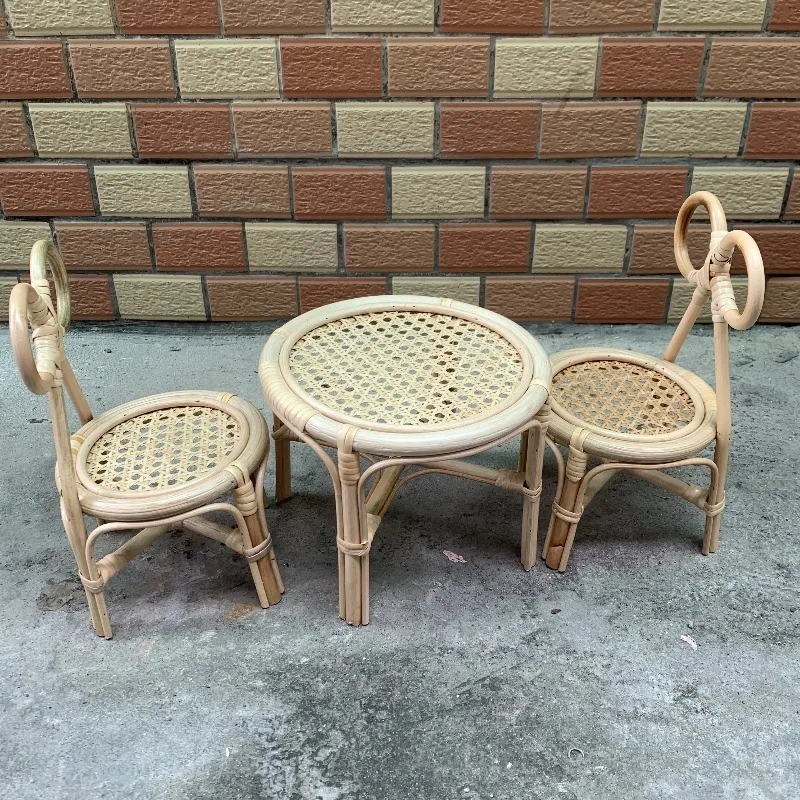Cute children's rattan bow round table chair