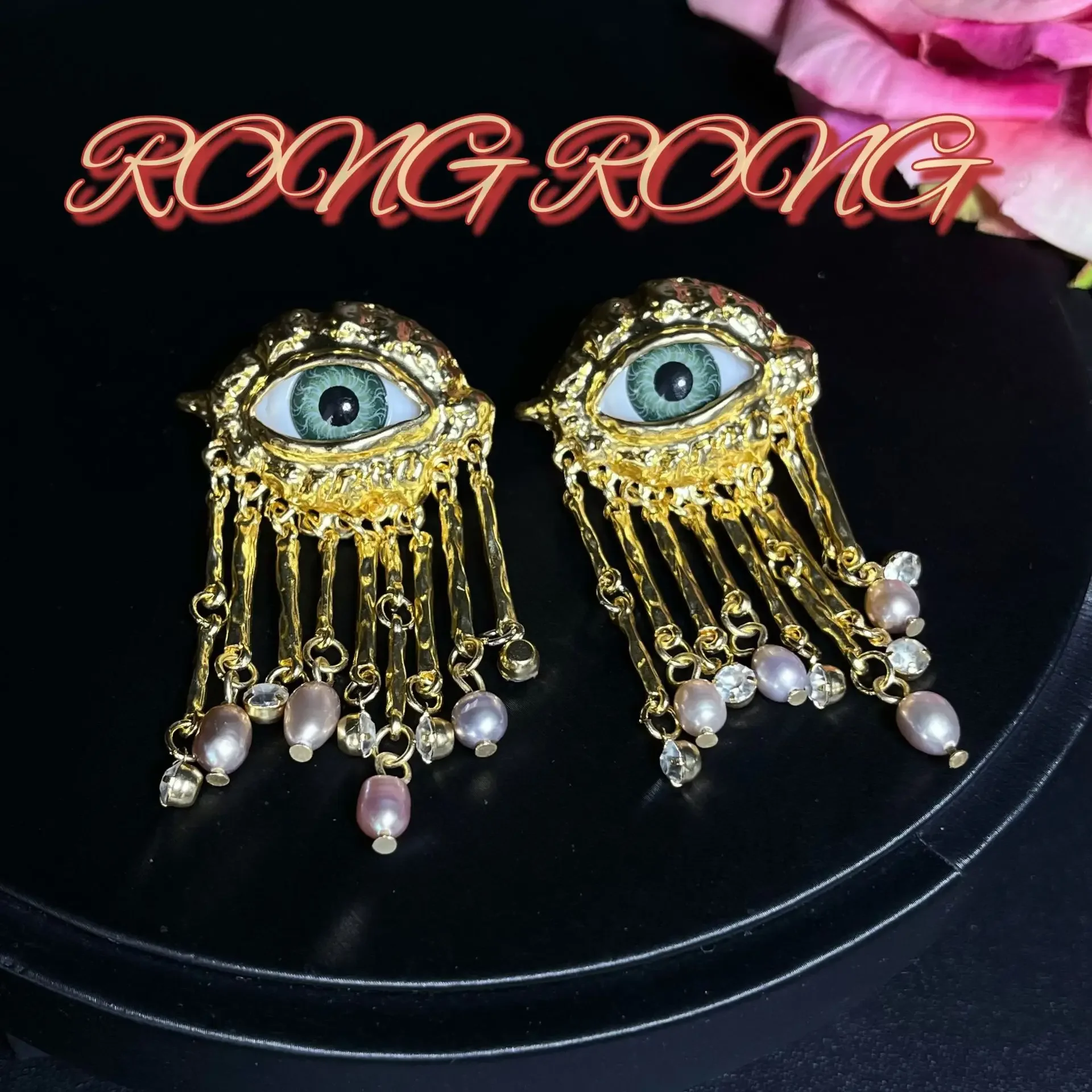 Qingdao Medieval Vintage Western Devil's Eye Earrings European and American Exaggerated Personality Eye Pearl Tassel Earrings