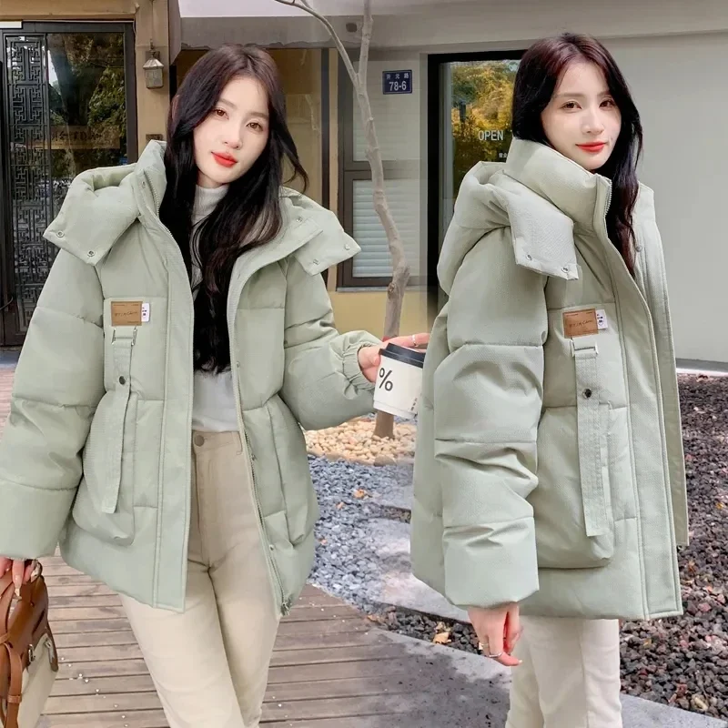 

2025 Winter New Women Short Parkas Coat Fashion Loose Hooded Cotton Coat Women Plus Size 3xl Cotton Clothing Winter Outwear