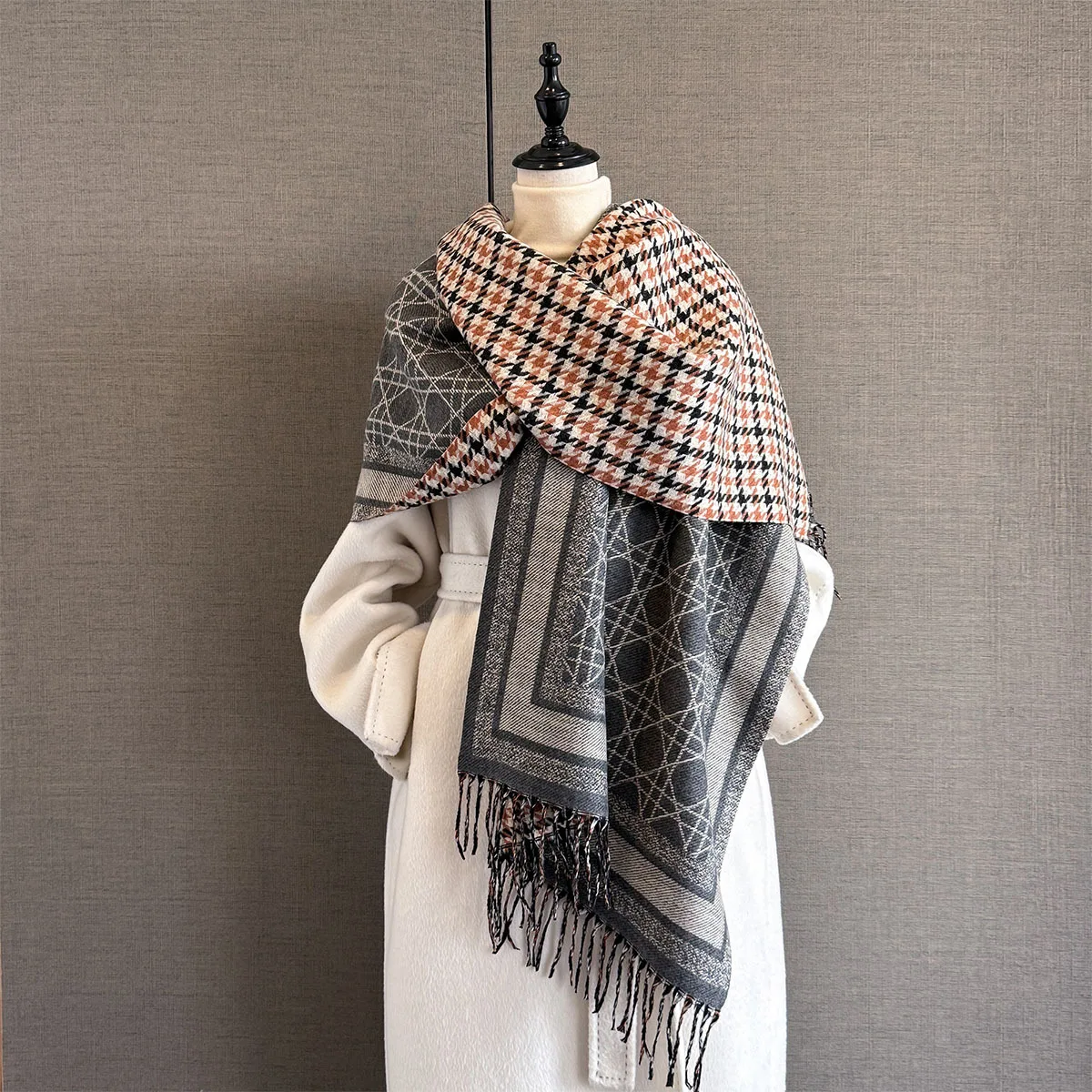 

Women Winter Cashmere Houndstooth Scarf Thick Warm Sunscreen Shawl Fashion High Quality Versatile Wraps Pashmina Bandana Bufanda