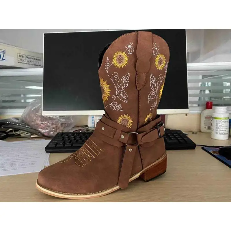 

Large Size 43 Embroidered Ladies Boots Sweet Sle High Tube Boots PU Me Side Zipper Faion Boots for Youth