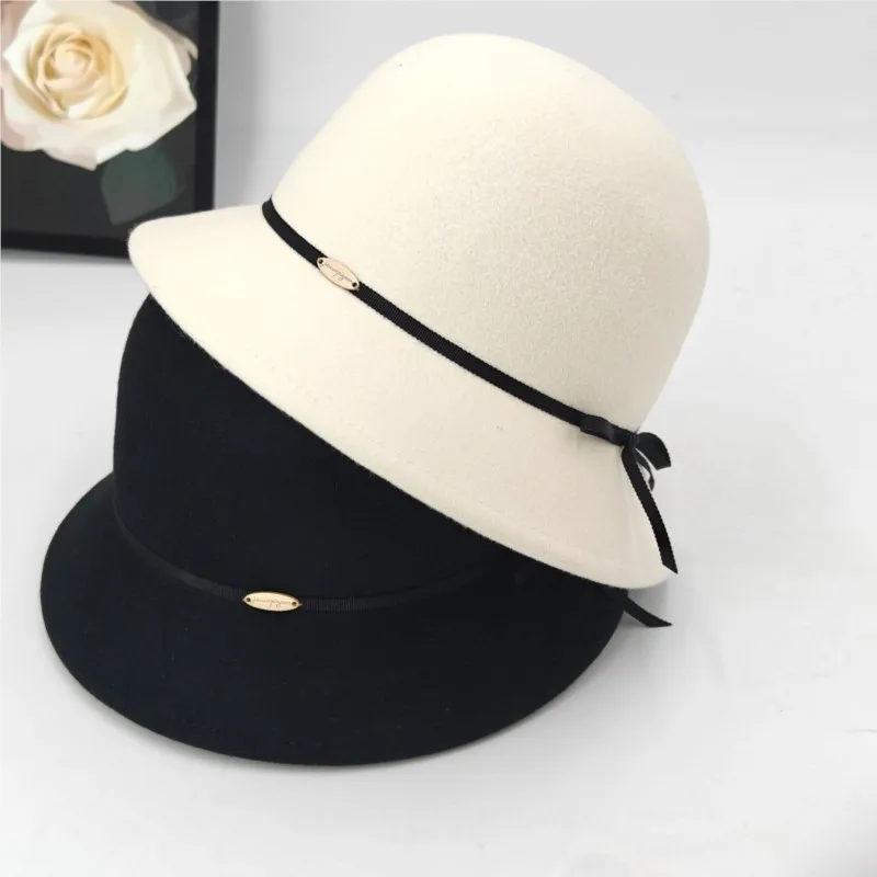 

New woolen hats for autumn and winter are fashionable versatile They fisherman top dome-shaped small that show off your face