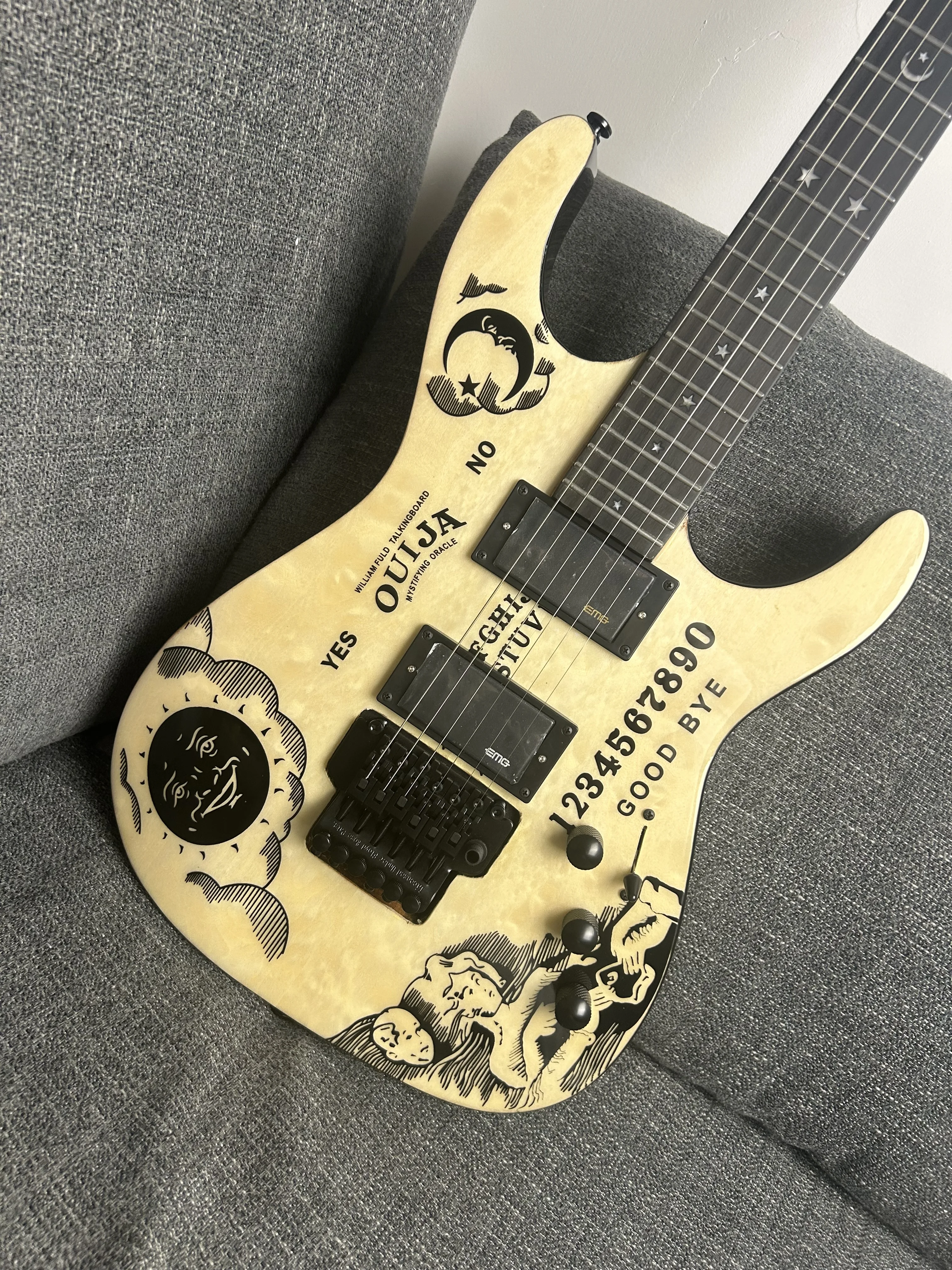 

Custom Electric Guitar Beige Kirk Hammett Ouija Electric Guitar Solid Body