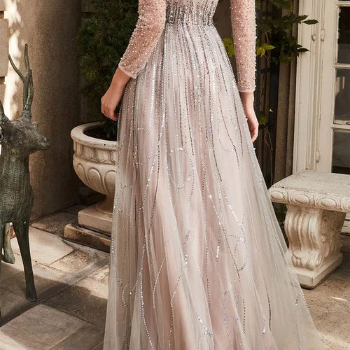 ملابس الحفلات والعطلات