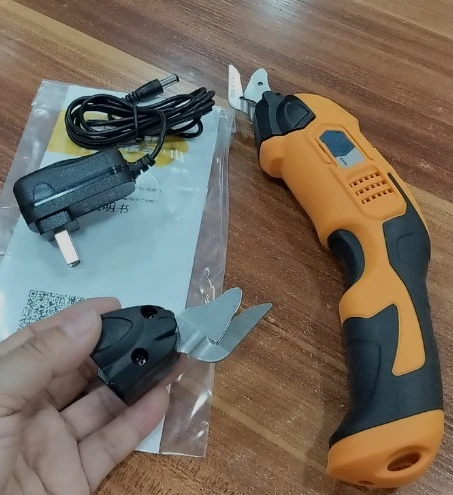 Cordless Electric Fabric Cutting Scissors with Rotary Blade for Leather Carpet and Cardboard, Handheld Tool