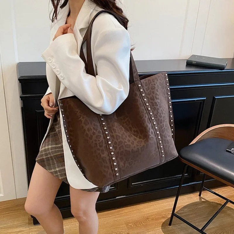 

Superior Ladies Shoulder Bag Made Of Copperhead-Print Leather Boasting Ireland High-End Vintage Neat Spacious Look