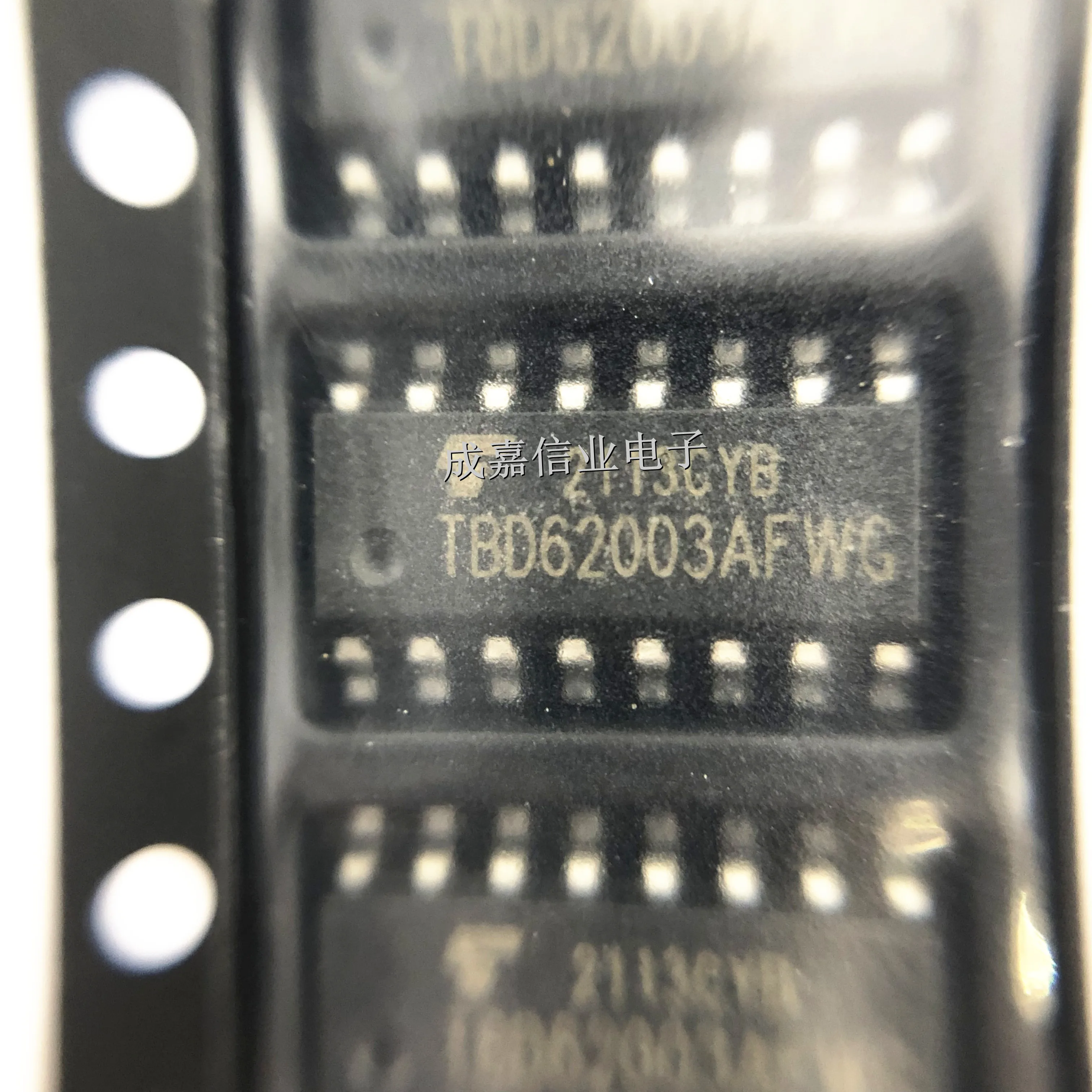 10 buah/lot SOP SOP-16 Gate Drivers DMOS Transistor Array 7-CH, 50V/0,5 A suhu operasi:- 40 C-+ 85 C