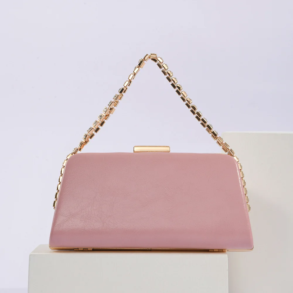 Early spring new handbag  fashion design chain shoulder  PU banquet pillow bag women's dinner bag