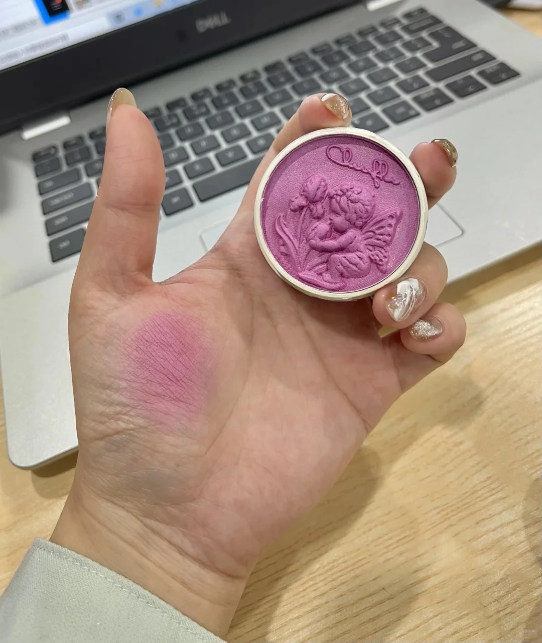 พาเลทบลัชออนคัลเลอร์โรส เมคอัพแองเจิล รีลีฟ บลัชเชอร์ พาเลท แป้งมิเนอรัลเนื้อแมทท์ คอนทัวร์และไฮไลท์หน้า ให้ลุคแบบชิมเมอร์หรือเนื้อแมทท์