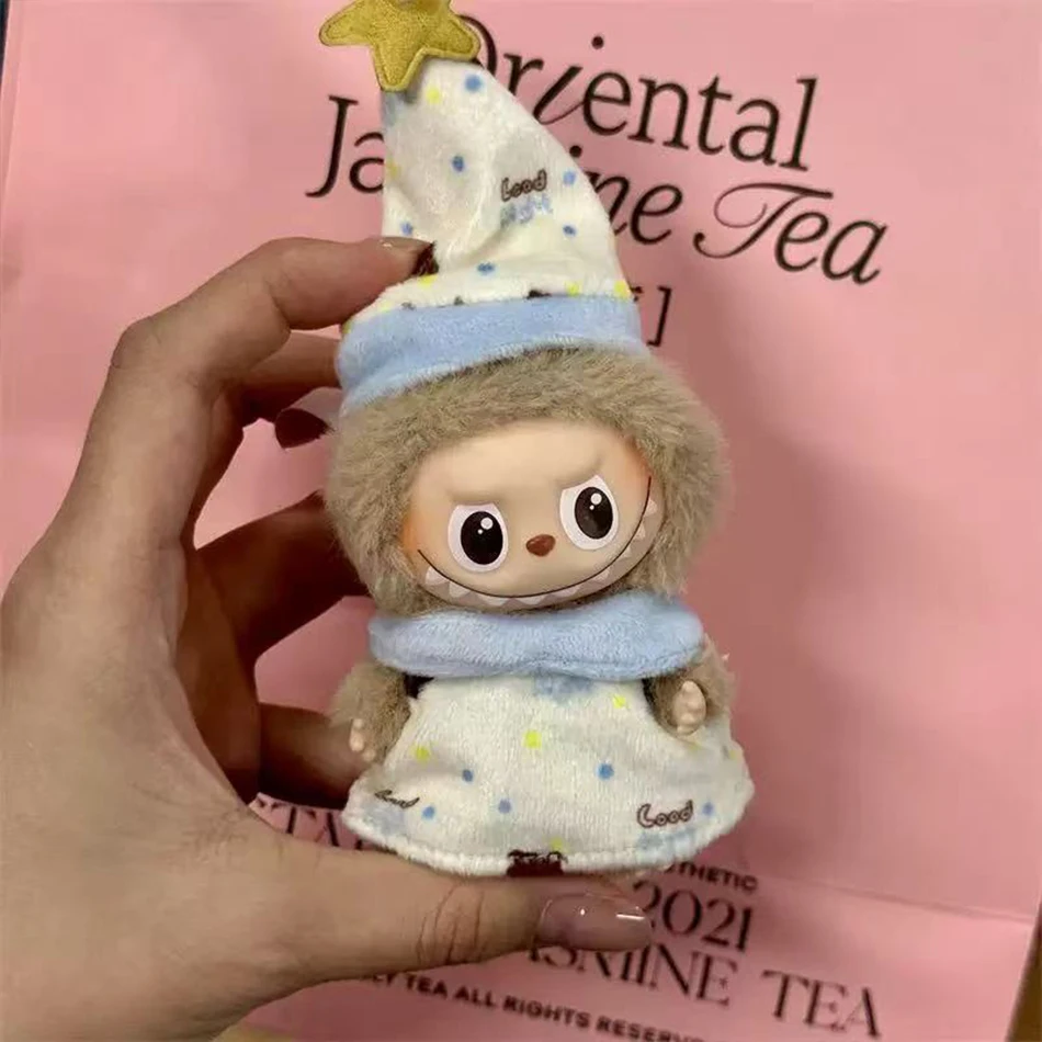 

Для Labubu 4,0 булавка для серии Love, мини-пижамы, одежда, полосатый комбинезон с рисунком любви и шляпой для мини-куклы Labubu, аксессуары