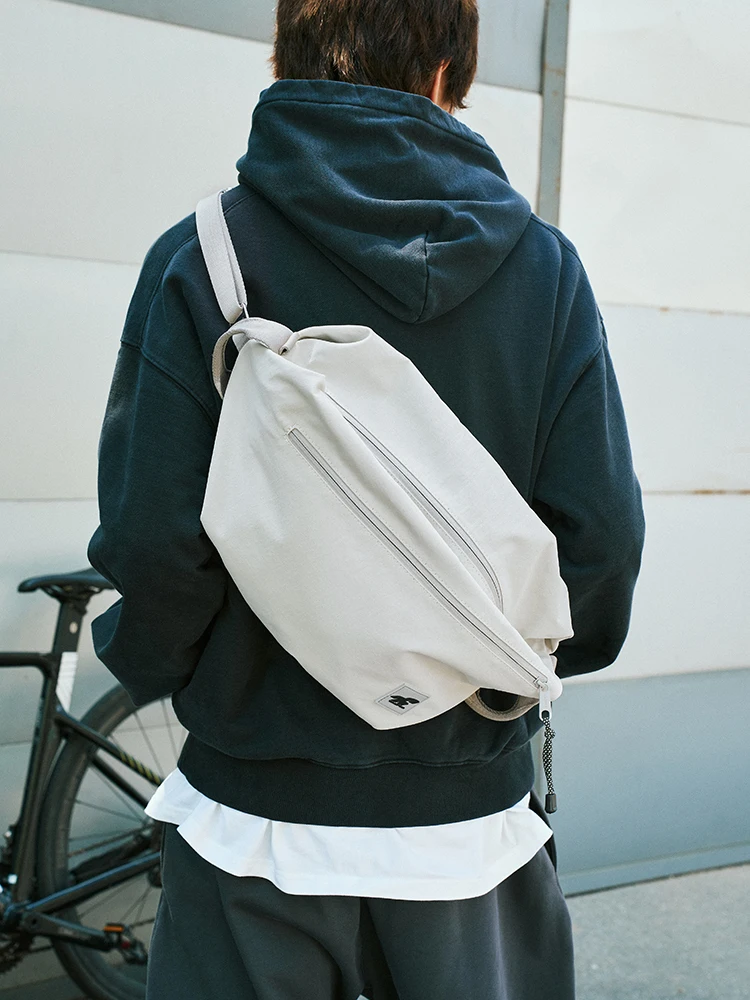 

VAOPER Casual Sports Sling Bag Unisex Large Capacity Fitness Cycling Bag Single Shoulder Bag Leisure Crossbody Bag L524