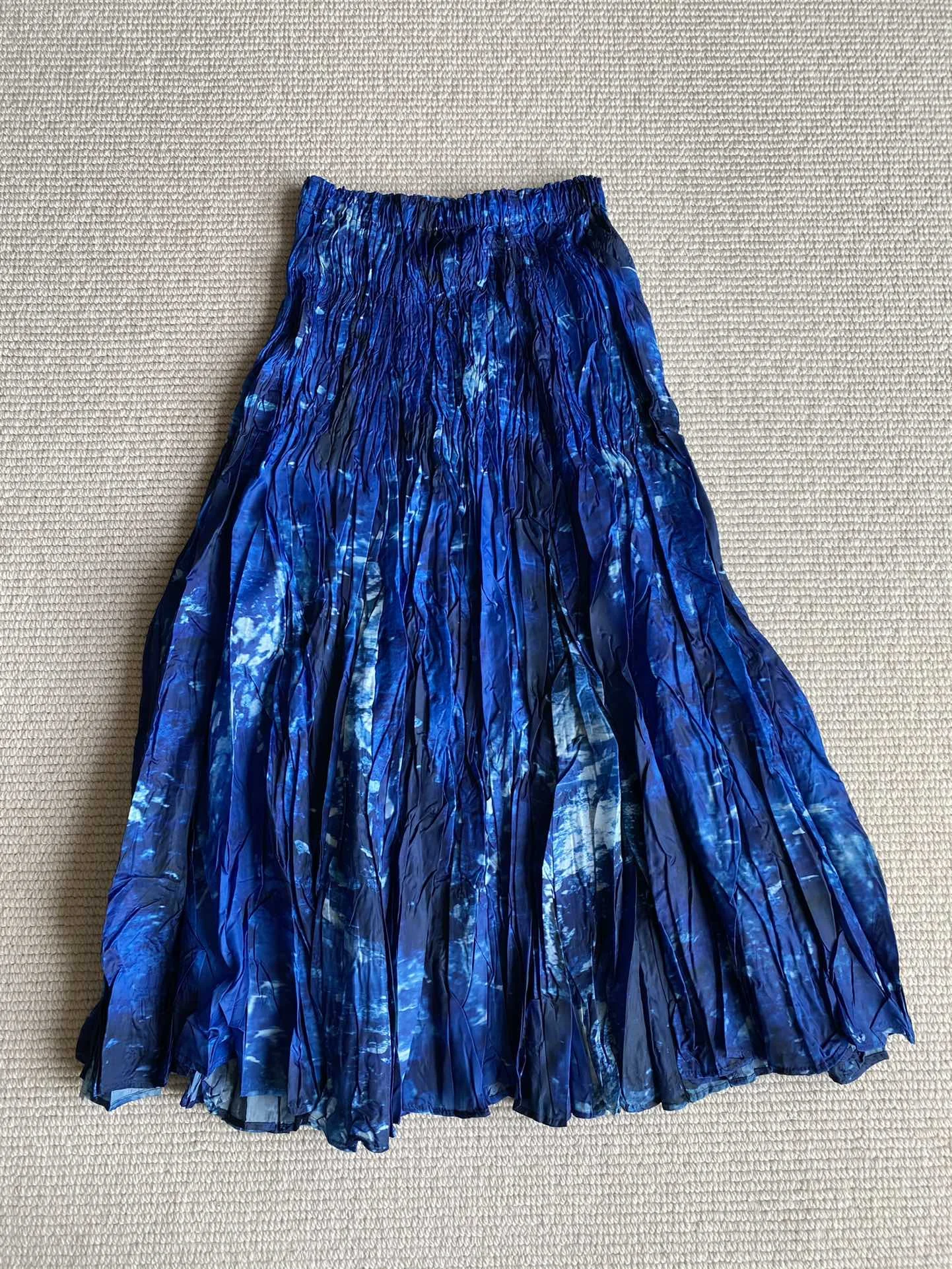 2024 Spring/Summer New Women's Wear Blue Blooming Irregular Pleated High Waist Skirt 0420