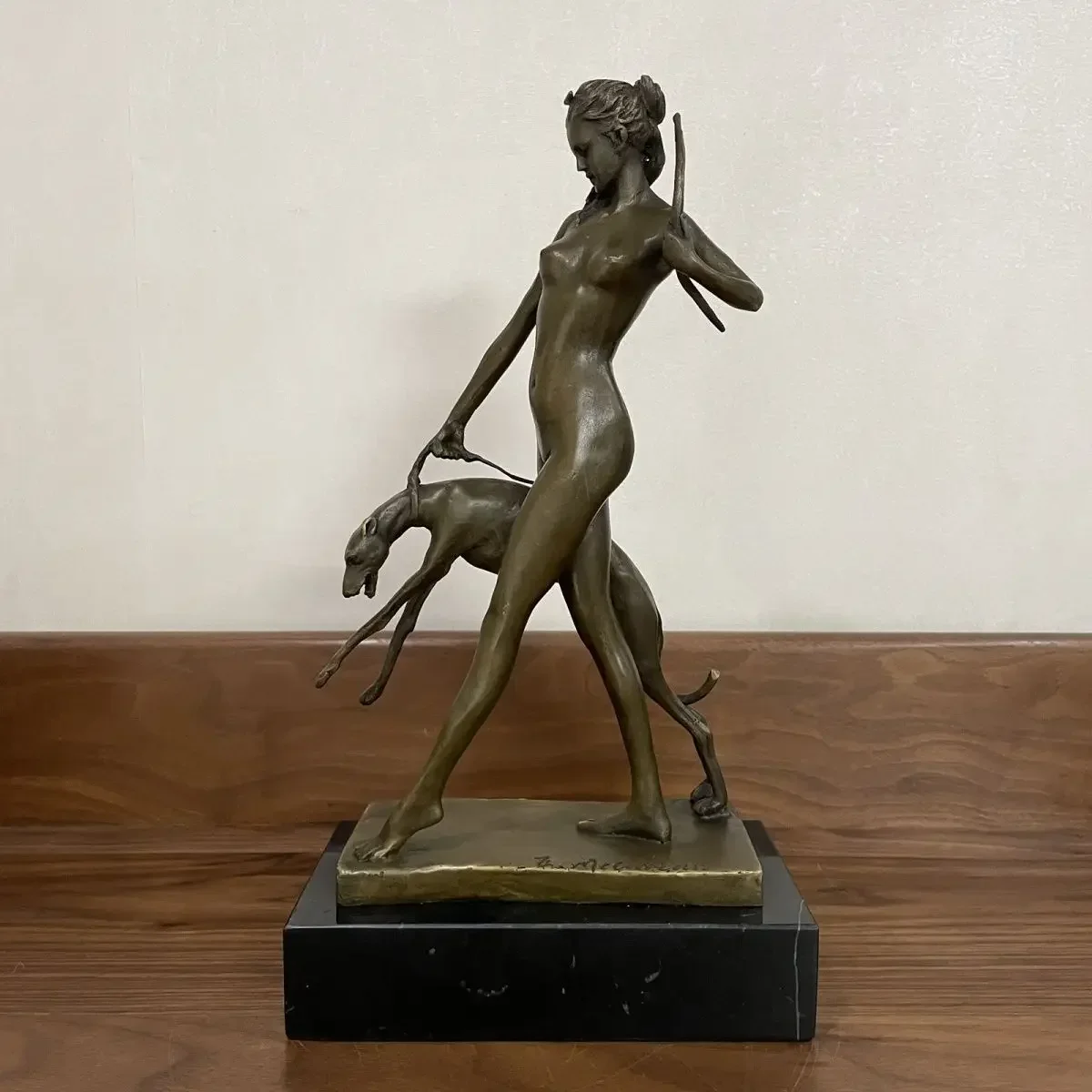 Bronze Hunting and Moon Goddess Sculpture Artemis Statue Figurine Bronze Greek Myth Sculpture For Home Decor Art Crafts