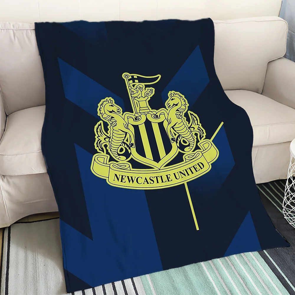 N-Newcastle UnitedS Children's Blanket for Sofas Football Luxury Throw Blanket for Sofa Decoration Bed Blankets Characters Knee